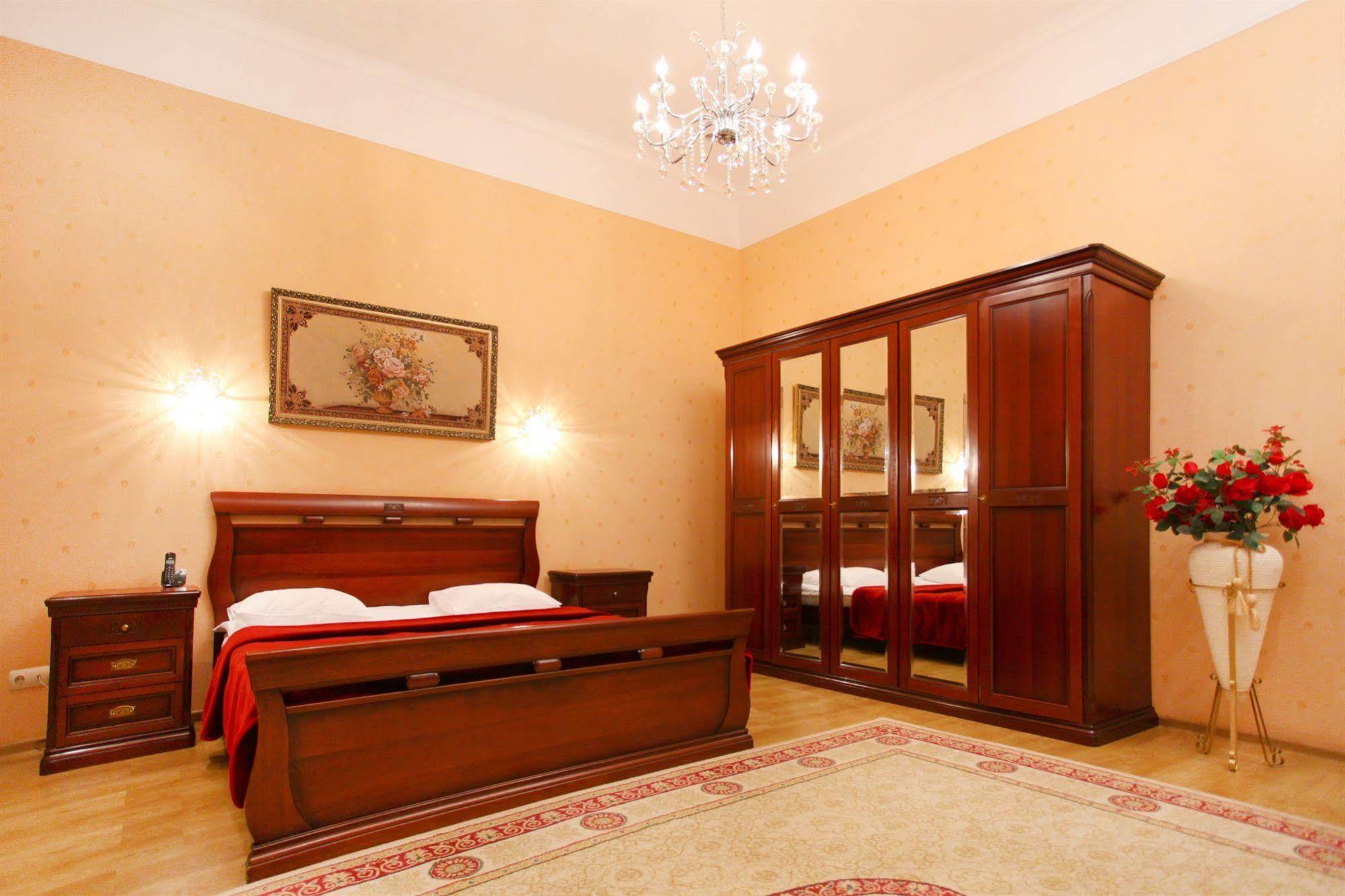 Ekaterina Hotel Odessa Buitenkant foto